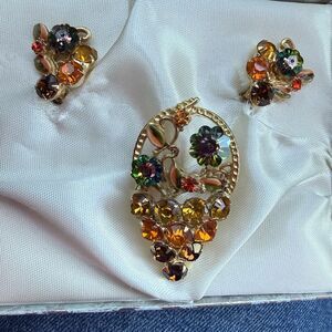 Vintage Crystal Rhinestone Flower Basket Brooch And Earrings